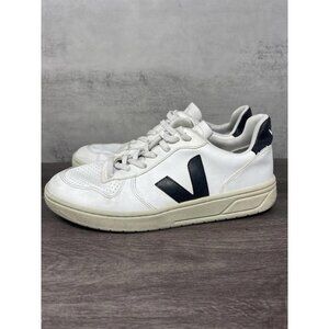 Veja Men's White Footwear